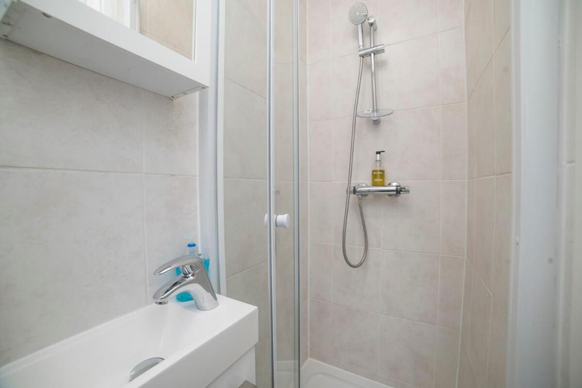 Wilson House Hostel Лондон Екстериор снимка