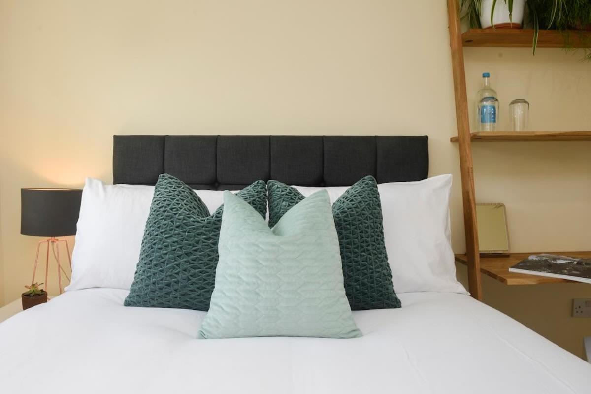 Wilson House Hostel Лондон Екстериор снимка
