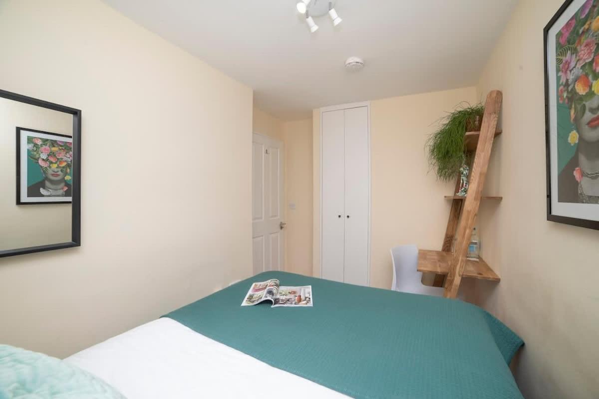 Wilson House Hostel Лондон Екстериор снимка