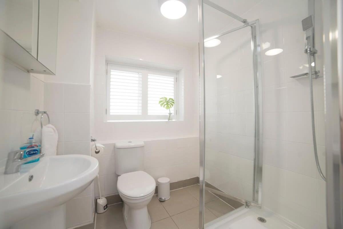 Wilson House Hostel Лондон Екстериор снимка